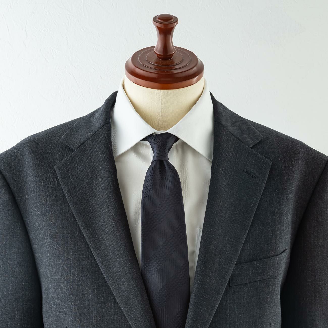 KINSHOKUネクタイ 西陣織ソリッド凹凸ストライプ・ネイビー